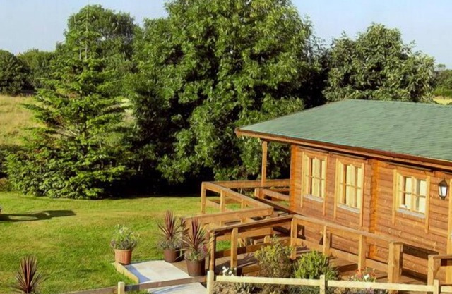 Thornlea Log Cabin, DANBY