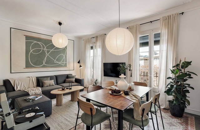 Thracian - 3 bedrooms and balcony in L'Antiga Esquerra de l'Eixample