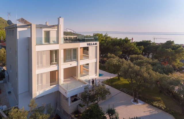 Apartamento de tres habitaciones con aire acondicionado Promajna, Makarska (A-19144-a)
