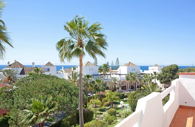 Apartamento de tres dormitorios cerca de la playa de Elviria