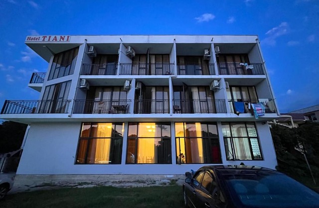 TIANI Gest House