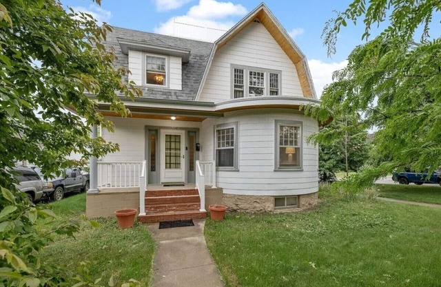 Timeless Charm Meets Grand Living - 6Beds, 4.5 Baths Historic Home in Rapid City