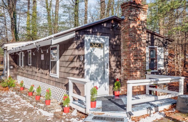 Entire Homestay with Cozy Winter Fire Pit