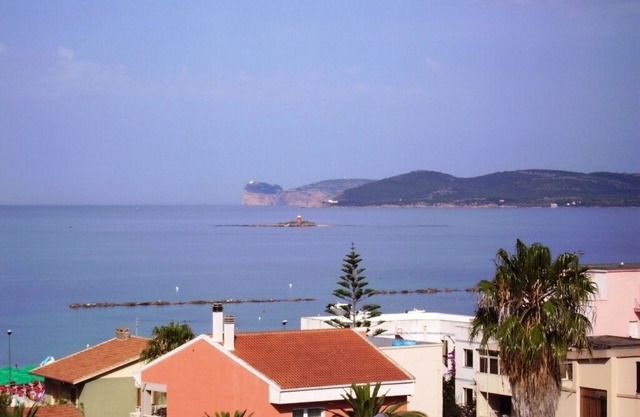 Vista total al mar esmeralda