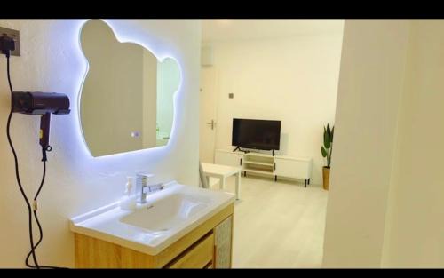 Town city 3 Bedroom Apartment