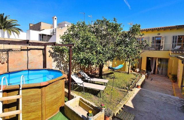 Casa de Pueblo 015 con piscina privada, jardín, terraza, barbacoa y WiFi