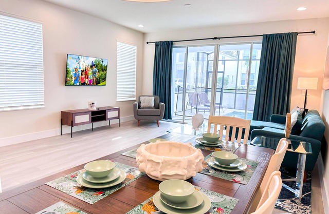 TR1399PNW - Modern New Home - Up 8 Guests