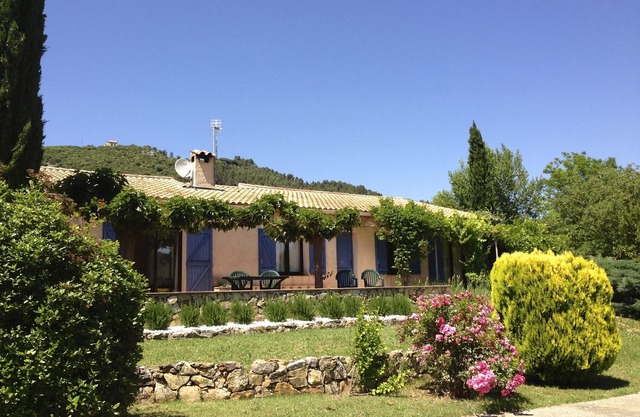 Tradicional villa provenzal con piscina privada climatizada