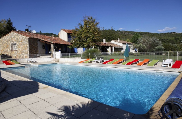 casa de campo tradicional de Provenza con piscina 'Las Hortensias'