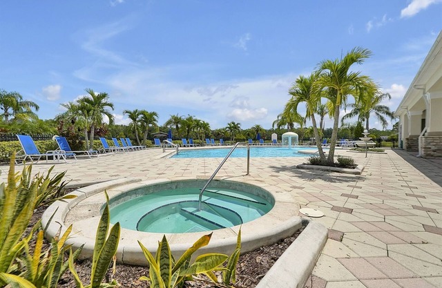 Trafalgar Villa Close 2 Disney-Game Room-Private Pool/Spa