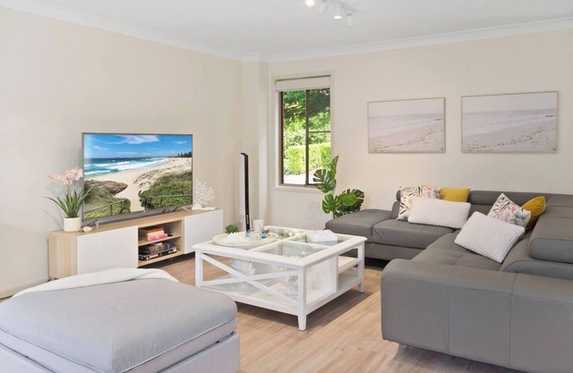 Tranquil 3BR T/Home w/ Spa bath, BBQ & EV Parking