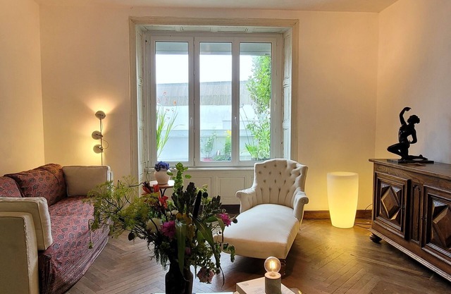 Tranquil 6-bedroom house in Treffiagat