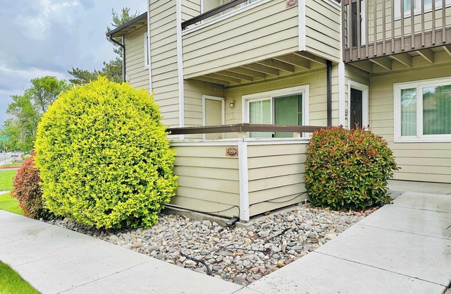 Tranquil Green Hideaway