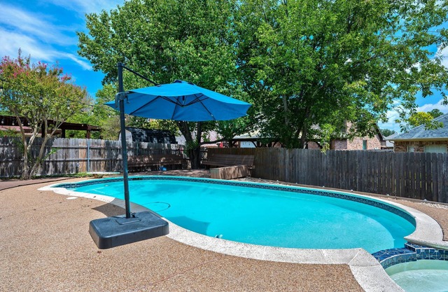 Tranquil Home with Pool sleeps 8