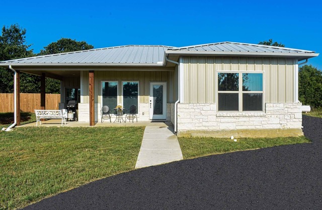 (Nuevo) Modern Country Cottage cerca de Eagle Mountain Lake! ¡Disfrute de la paz y la tranquilidad en el país!