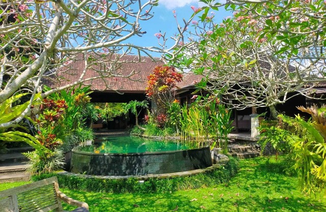 Tranquil villa with infinity pool in Bali paradise