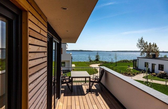Traumhaftes Appartment mit Seeblick, Sauna, Kamin, Dachterrasse und Stadtnähe
