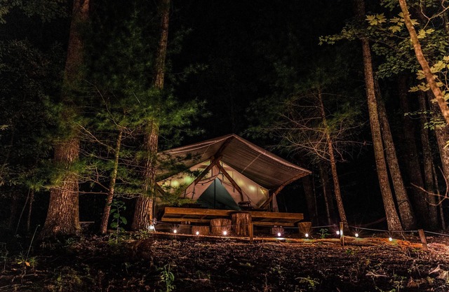 Travel&Leisure mag top Glamping luxury t2