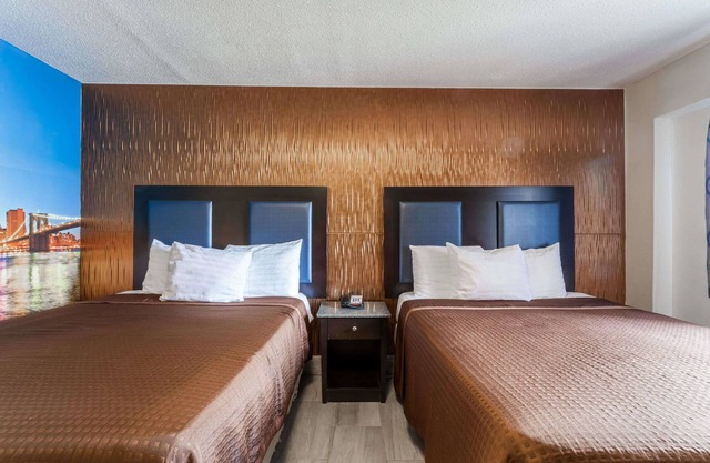 Travelodge by Wyndham South Hackensack