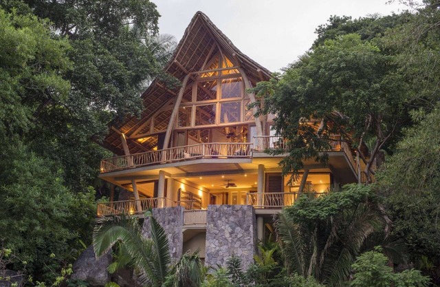Tree House Luxury cabin