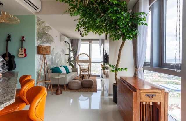 Tree of Life Penthouse 3BR w/Gym, Pool, Sauna+More
