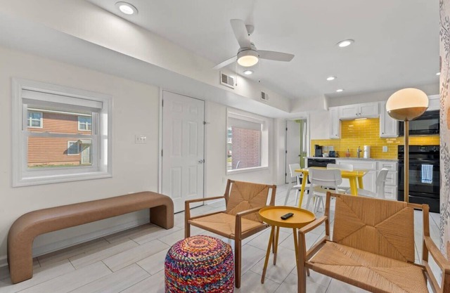 TreeHouse Lodge*Walk to Beach*Pet-Friendly (#106)