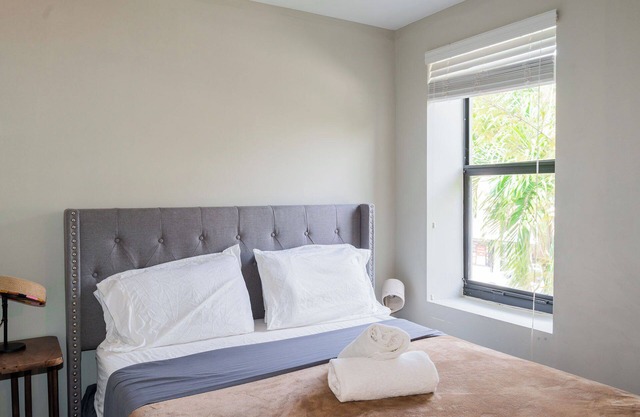 Trendy Brickell 2bd/2bth Free Parking Apt 7