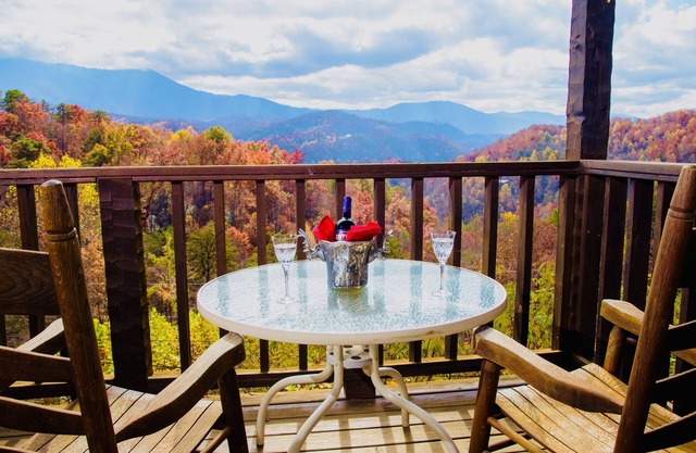 Gatlinburg * Romántico; cabaña de troncos privada; Mountain View, 5 ESTRELLAS * LOCALIZACIÓN UBICACIÓN