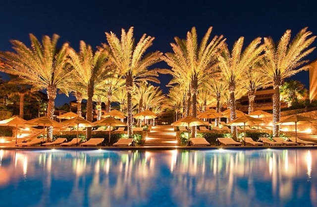 Tropical 3 BR Villa w/ Free WiFi, Complex Pool, Private Beach & Grill Access