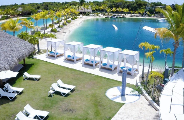 Tropical Paradise: Private Pool Apartment in Punta Cana!