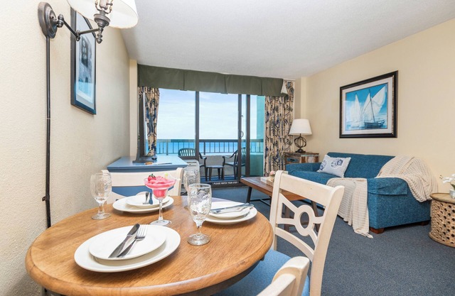Tropical Paradise Oceanfront Suite Stunning 6th-Floor Retreat