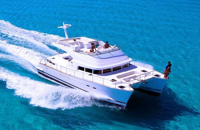 Voyager Family Vacation - Luxury Liveaboard Catamaran