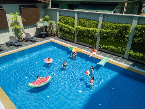 Tropicana Suites