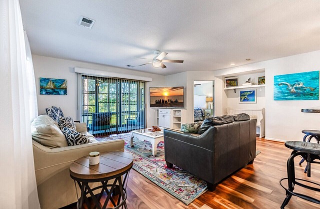 Turtle Cove Haven: Your Coastal Escape