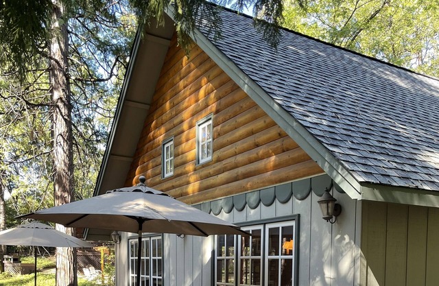 Twain Harte Chalet Walk everywhere from this chalet, centrally located, privacy.