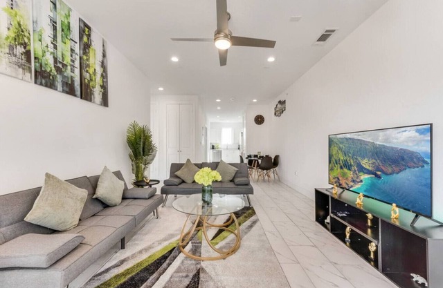 Twin City View Apartments I King Bed I FreeParking