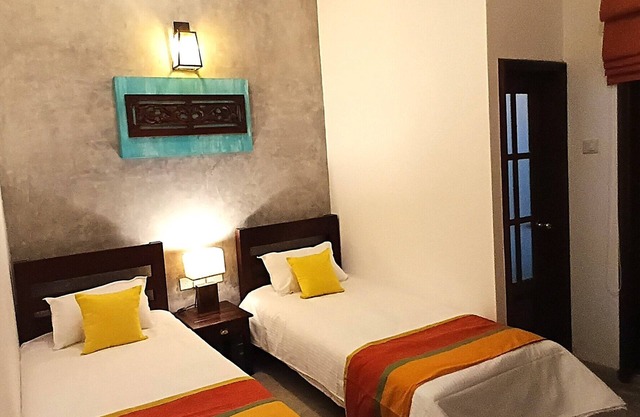 Twin/Double Room at Charming Boutique Property-Wi-Fi,AC @ out skirts' of Colombo