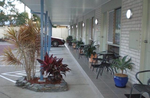 Twin Towns Motel