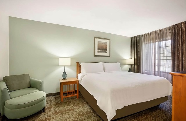 Two 2BR Suites w/ Free Breakfast - Near Rancho Bernardo Attractions, Pool!