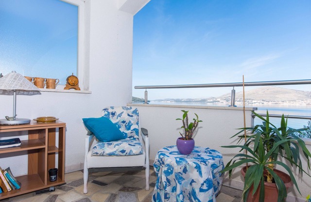 Apartamento para dos personas en la playa Okrug Gornji, Ciovo (A-459-a)