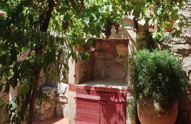 Apartamento para dos personas con una terraza Veli Losinj, Losinj (A-11495-a)