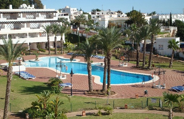 Apartamento de2 Dormitorios, con vistas de la piscina.