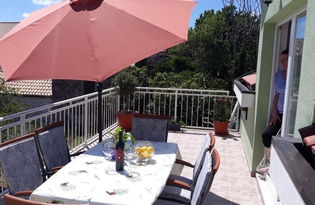 Two bedroom apartment with terrace and sea view Orebic, Peljesac (A-19108-a)
