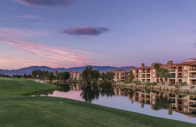 Dos habitaciones en el hermoso Marriott's Shadow Ridge en Palm Desert. ¡Reservar ahora!