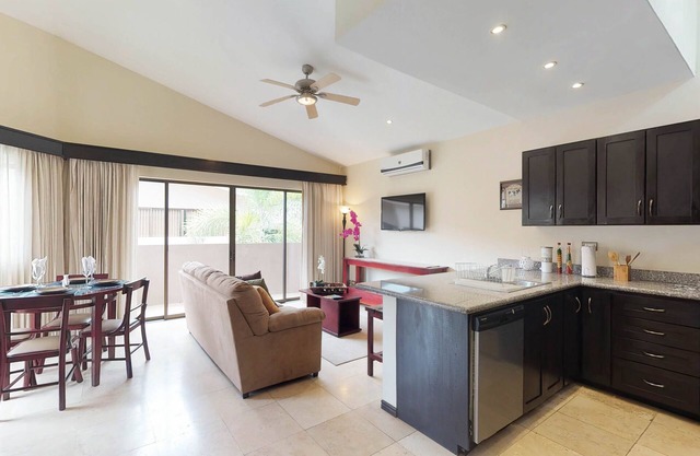 ¡nuevo Listado! Dos Condominios con Piscina Compartida, Tenis, Gimnasio y Cerca de la Playa