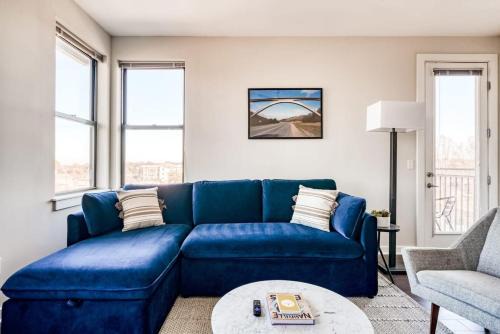 TWO CozySuites Modern Music Row Condos with parking