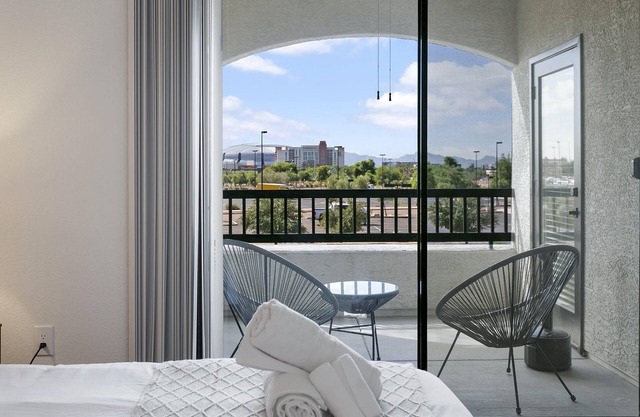 TWO Glendale CozySuites with Pool 2 & 9