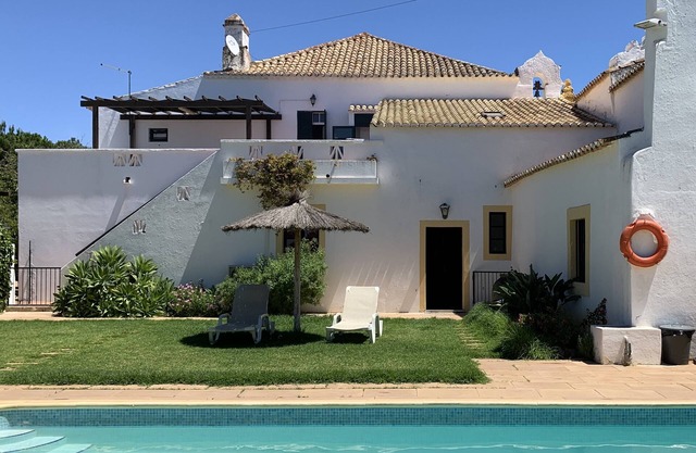 Villa T3+T2 en finca de 50 hectáreas, con piscina, cerca de las mejores playas