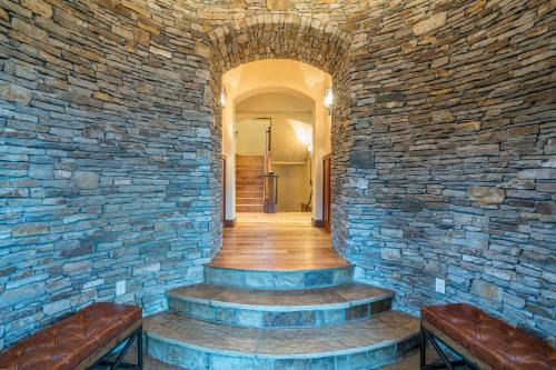 Two Trails by Exceptional Stays