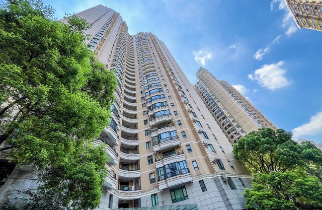 Tyms 3BR 2BA Apt Xujiahui Center